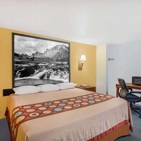 Super 8 By Wyndham Diamondville Kemmerer Екстериор снимка